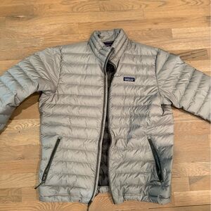 Patagonia Men’s L Gray Puffer Jacket
